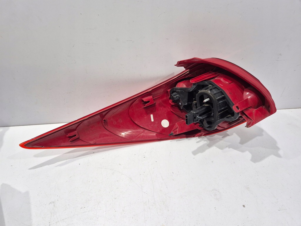 фото №10, Задняя лампа правая peugeot 207 sw kombi 9680157980