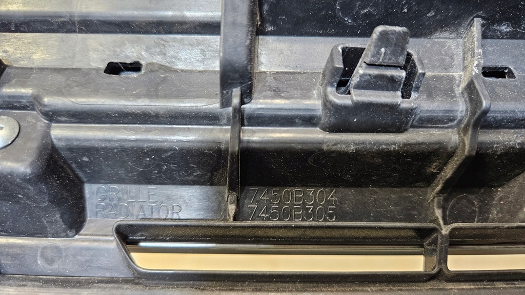 фото №9, Решётка радиатора решётка радиатора mitsubishi outlander iii lift