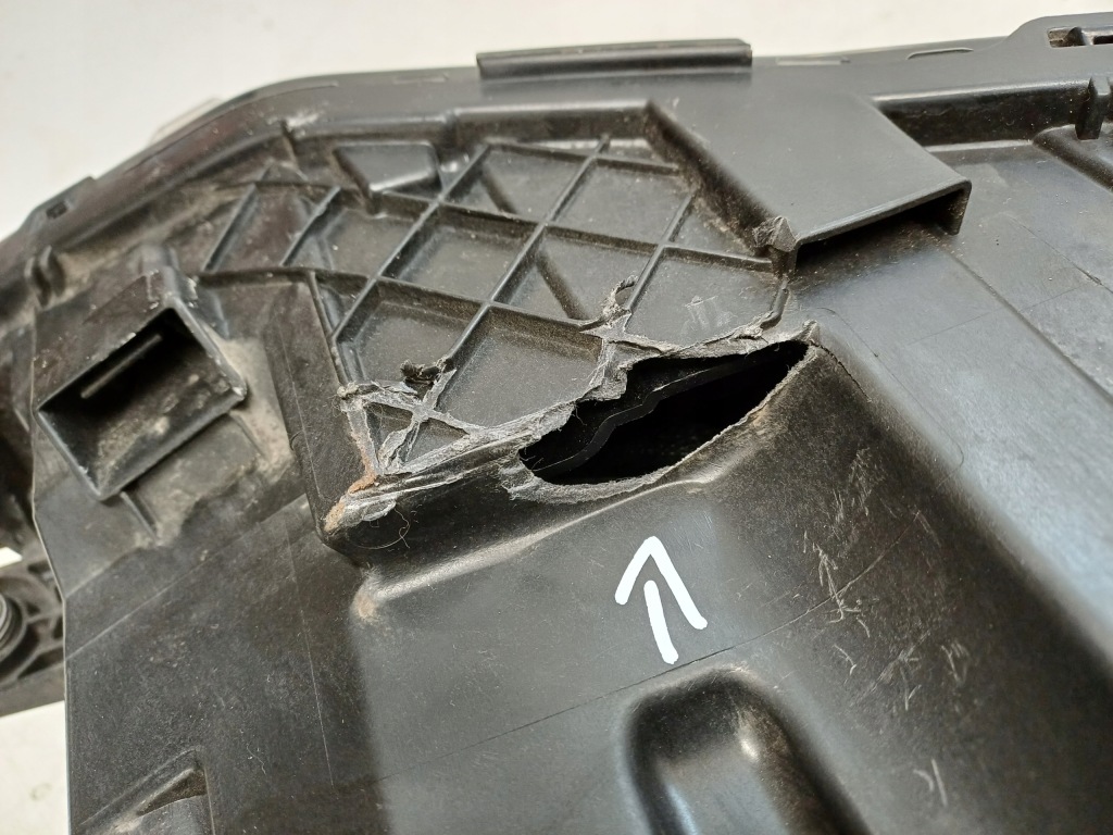 фото №8, Vw golf 8 viii 19- лампа левая перед led 5h194100b