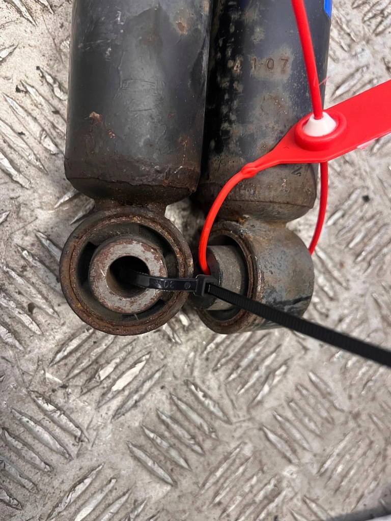 фото №2, Амортизатор задняя правый/левый kpl 2szt koleos i org