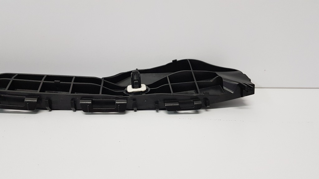 фото №9, Auris ii 12-18 напрямна кронштейн бампер крила задня hb