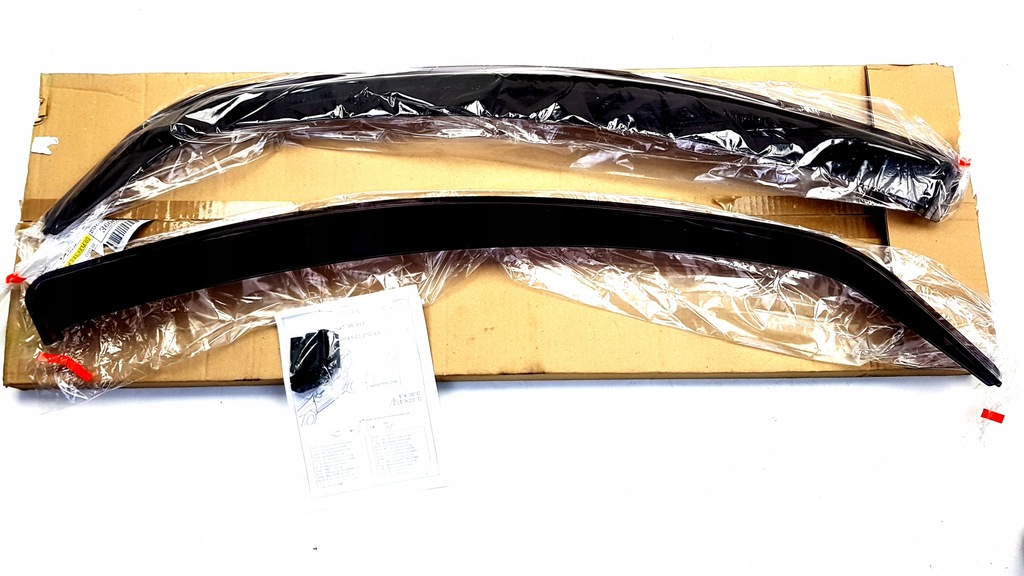 фото №1, Ветровик дверь стекло перед duster sandero stepway