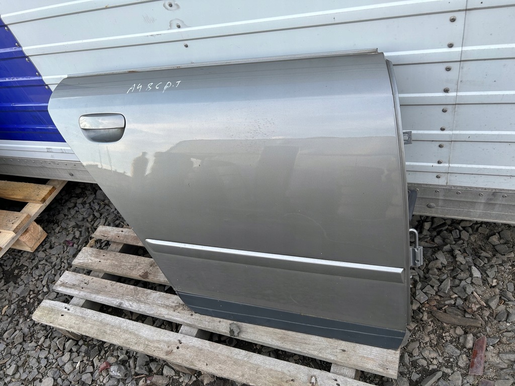 фото №1, Audi a4 b6 kombi двері правий задня