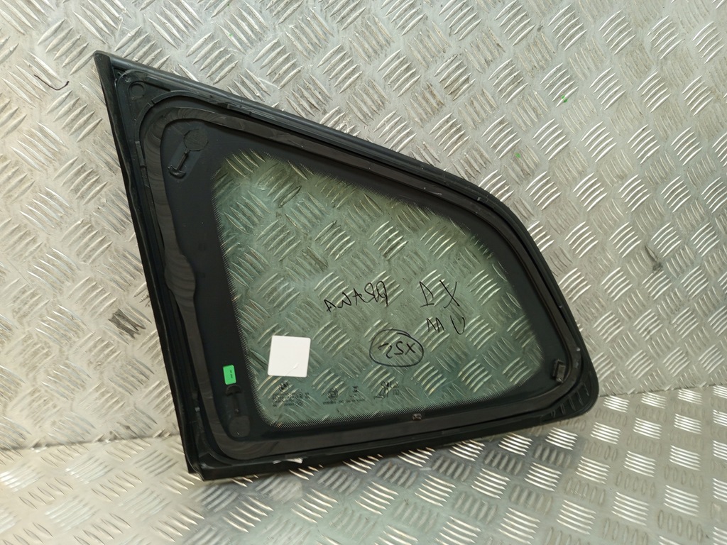 фото №10, Bmw оригинальный номер 9451572 x1 u11 стекло кузовная задняя задняя правая