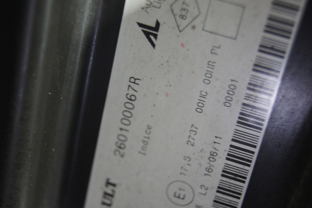 фото №16, Лампа передняя правая dacia duster 260100067r