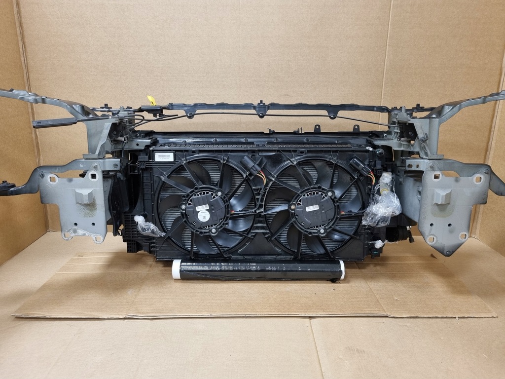 фото №10, Polestar 2 kompletny pas передний радиатор