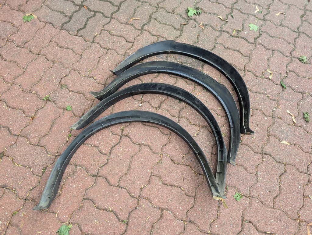 Купити Розширювач vw golf 1 cabrio 171853818a