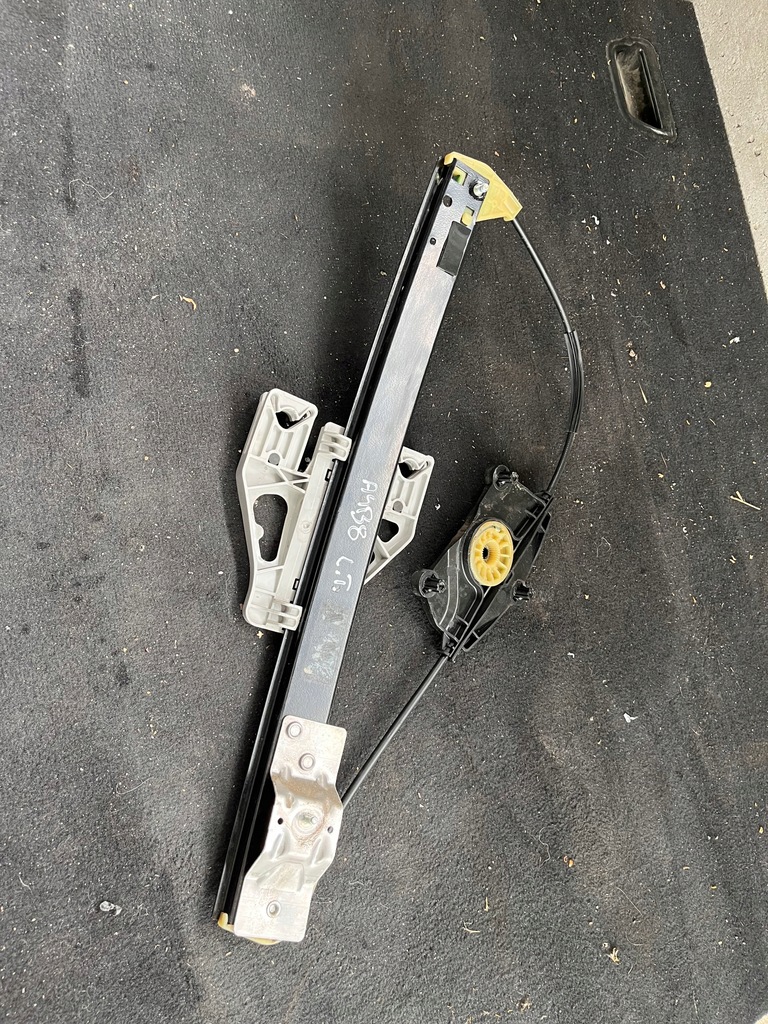 фото №1, Audi a4 b8 підйомник скло лівий задня