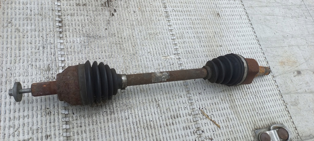 Купити Привідний вал ліва ford c-max ліва 1,8 b. mk1 focus