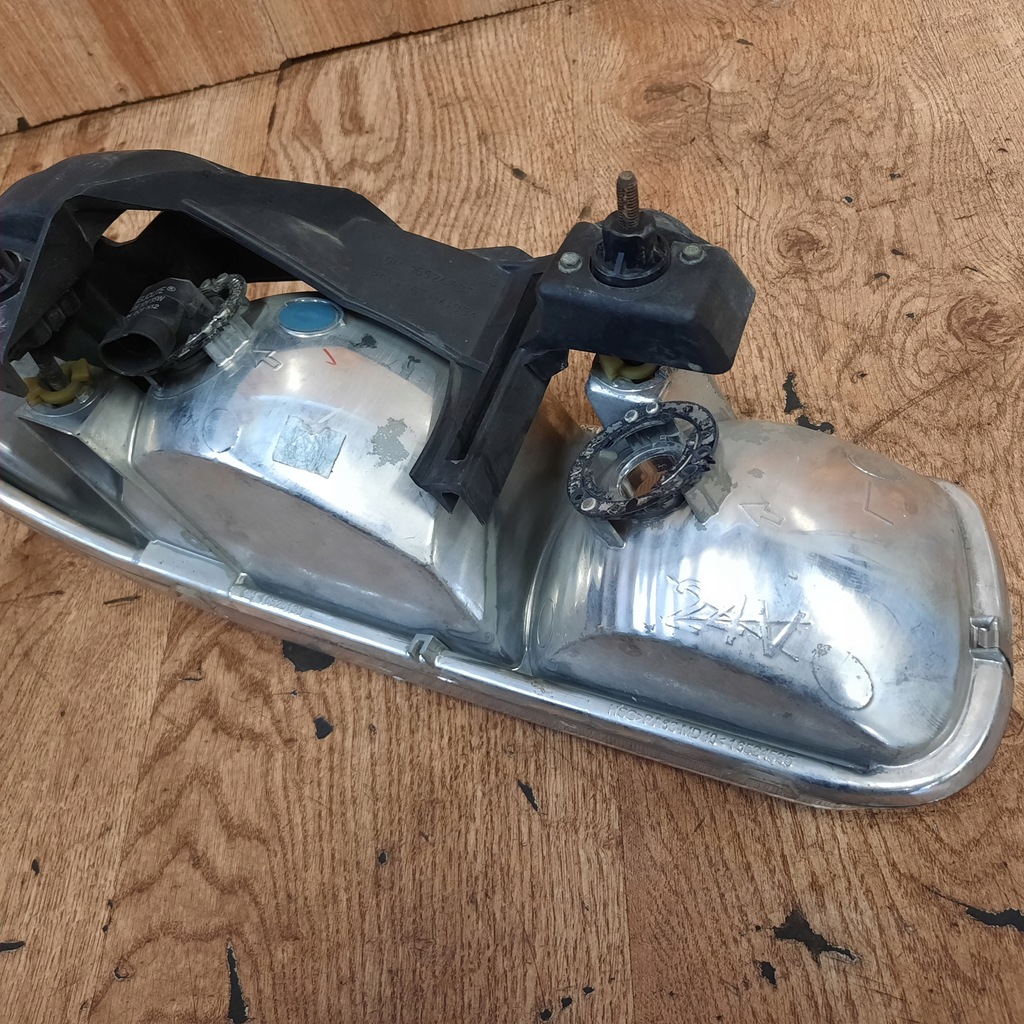 фото №14, Chevrolet suburban лампа ліва перед 16524535