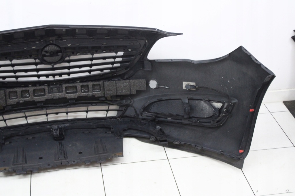 Opel insignia a lift 13r- бампер перед передний z22y Цена