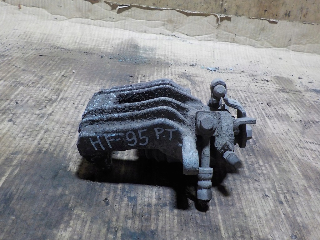 фото №1, Skoda fabia iii суппорт правый задний