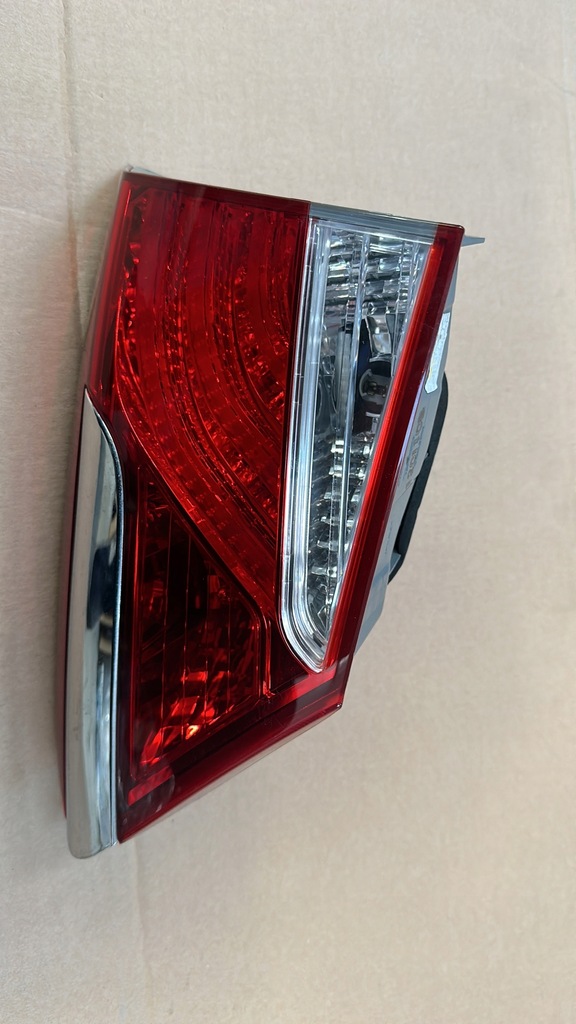 фото №1, Hyundai i40 2011- лампа задняя правая w крышка