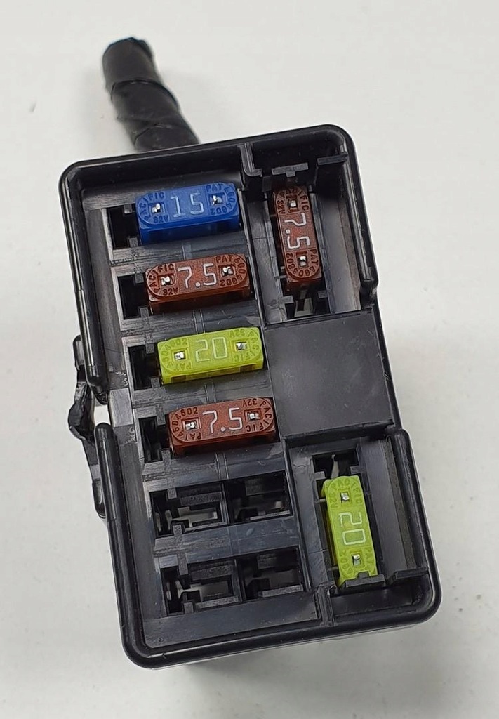 фото №1, Коробка запобіжників mazda rx-8