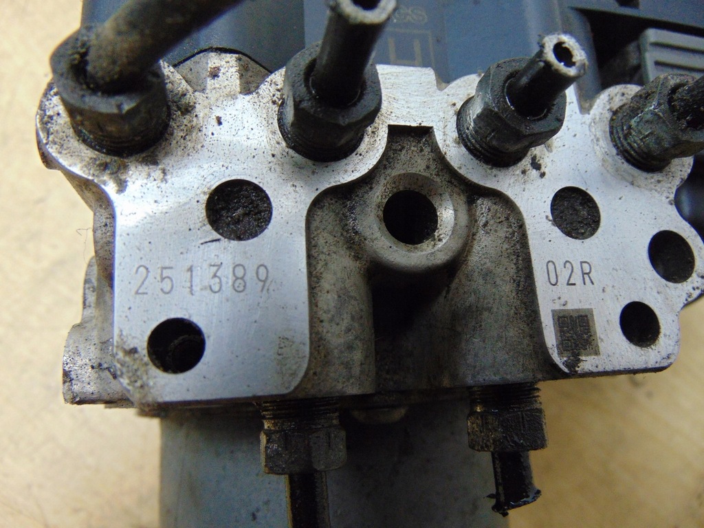 фото №10, Насос abs блок керування toyota rav4 iv 2.2 44540-42311