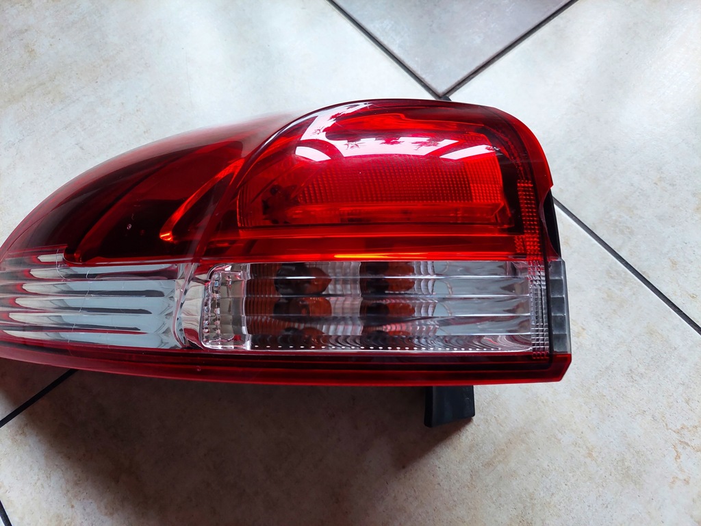 фото №5, Ліва лампа - задня --- renault clio iv - kombi