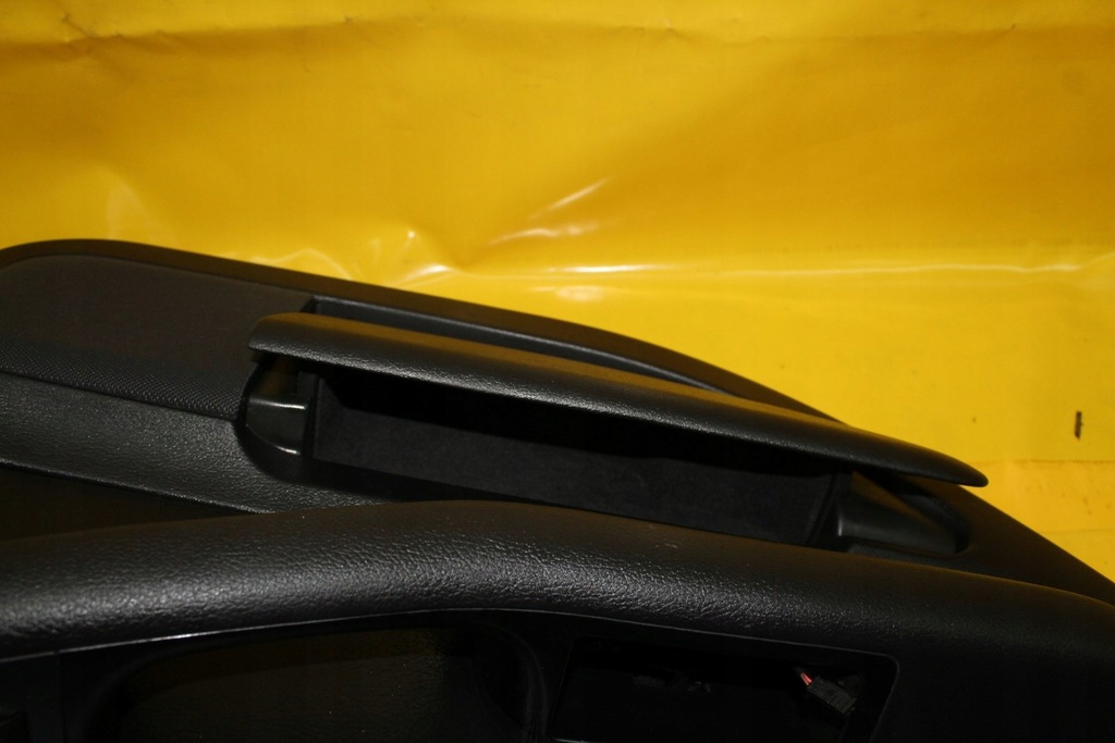 фото №5, Обшивка дверь левый задняя a6 c5 fl кожа