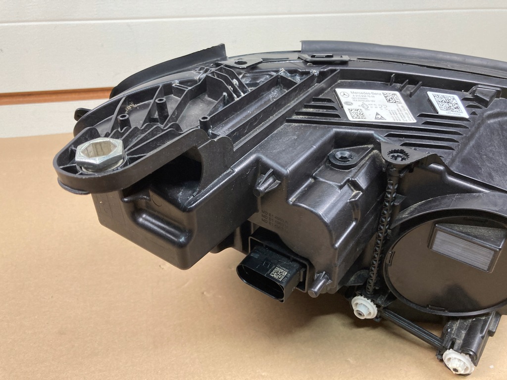 фото №12, Лампа левая передняя led mercedes e klasa w213 lift