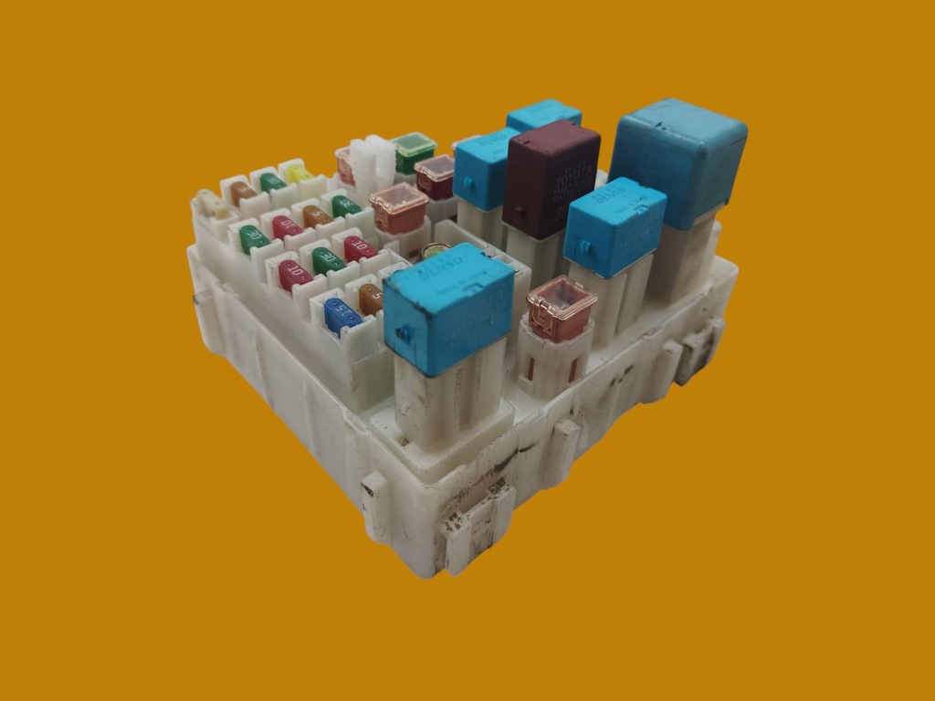 фото №1, Коробка запобіжників toyota rav4 ii 2000-2005