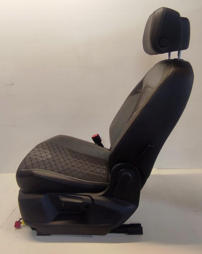 Vw tiguan 2 сиденья заднее сиденье r-line подогрев Недорого