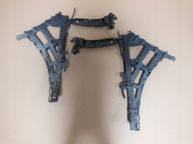 фото №1, Напрямна бампера задня p l jaguar f-pace x761