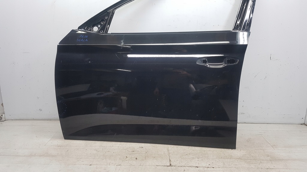 фото №1, Skoda scala дверь левый перед