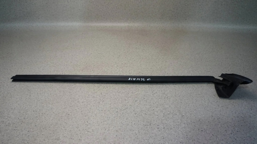 фото №1, Прокладка стекло левый перед a1727200724 mercedes slk w172 r172