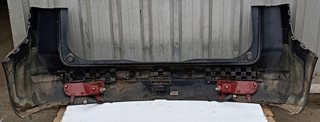 Peugeot 5008 рестайлинг  16 r бампер задний под pdc Оригинал