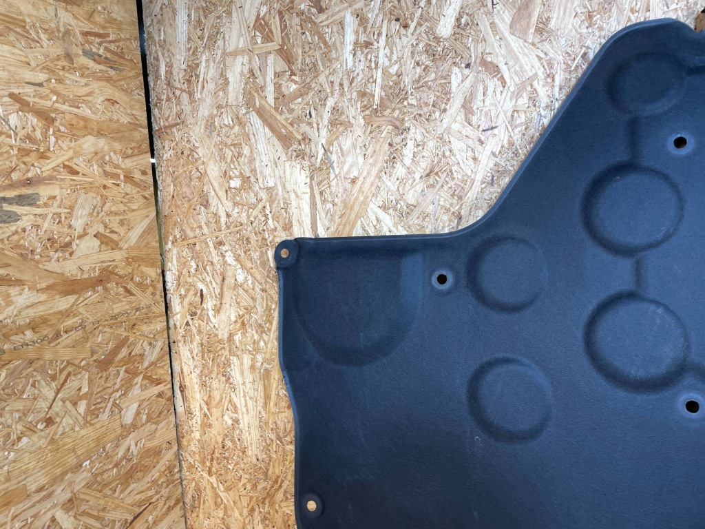 Купити Шумоізоляція капот кришки двигуна кліпси mercedes sl r231 a2316820026