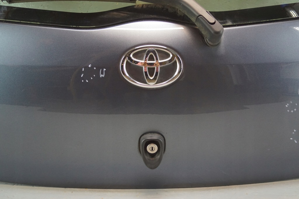 фото №8, Кришка багажника багажника задня toyota yaris ii 1g3