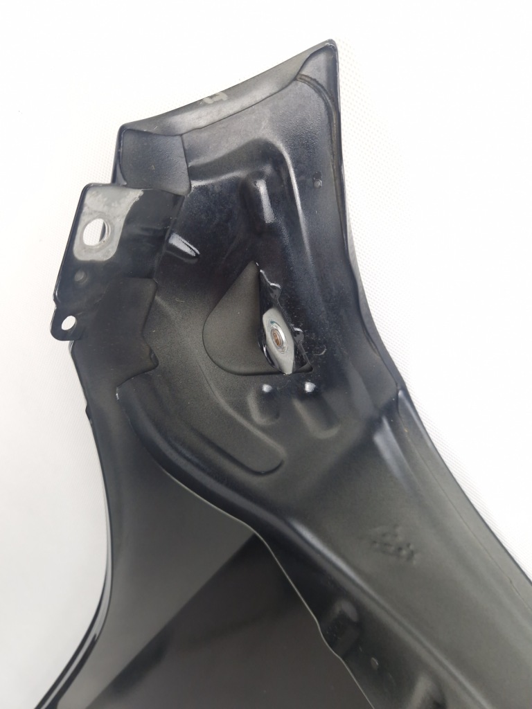 Mercedes c-klasa a206 крыло  передний правый  a2068810600 handan040 Доставка