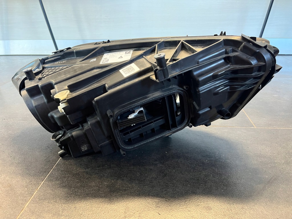 Фара ліва передня mercedes a klasa w177 led Недорого