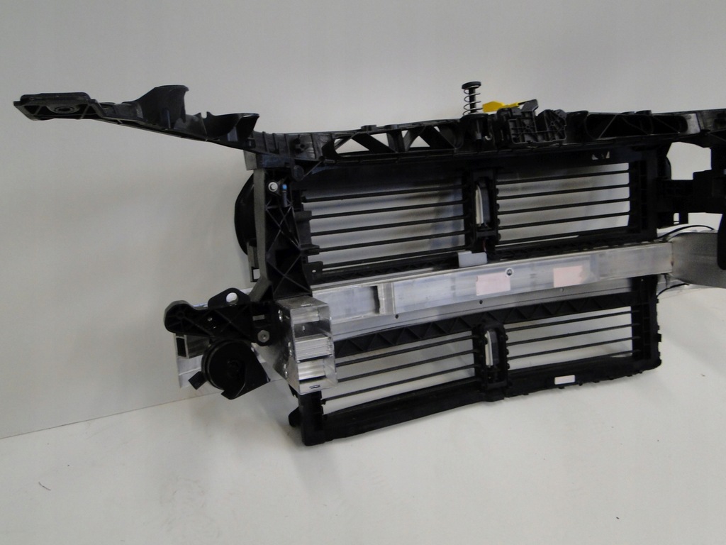 фото №9, Mercedes шторка жалюзи воздуховод воздуха нижняя 247 gla h247 glb x247