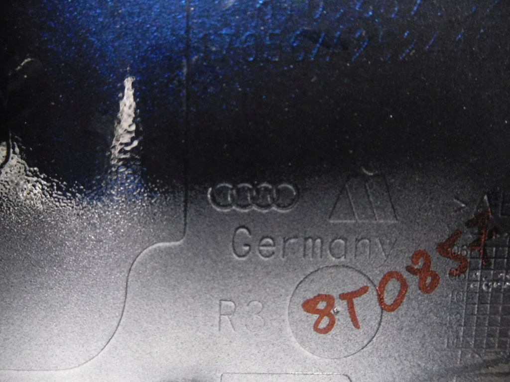 Корпус дзеркало правого audi a4 b8 оригінальний номер 8t0857528d Зі Шроту