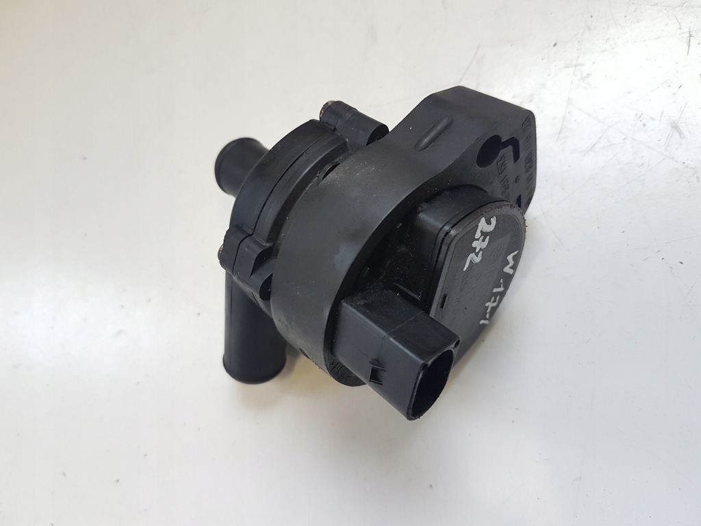 фото №1, Помпа циркуляция wody mercedes slk w171 r171 04-11