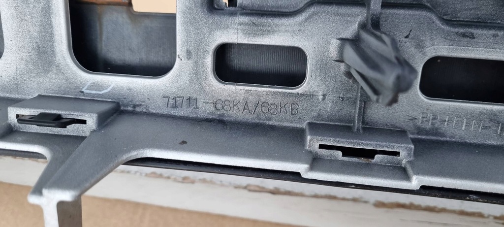 фото №15, Nissan pixo 2009- бампер перед оригинал e355