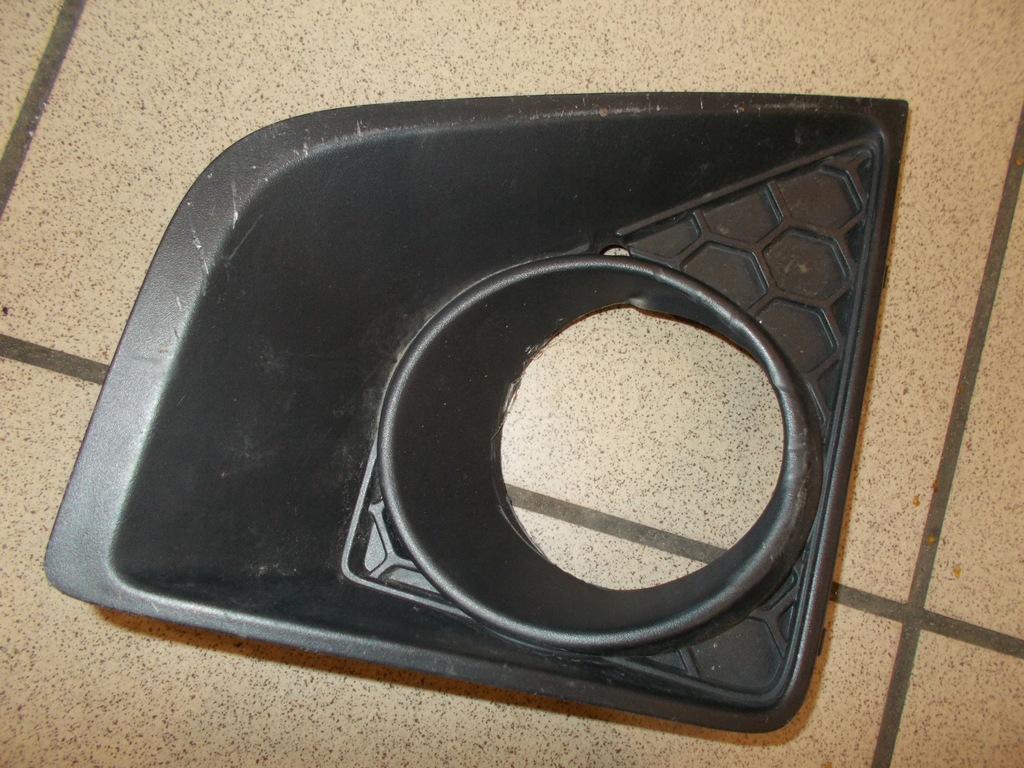 фото №1, Решётка правая space star 6400j774