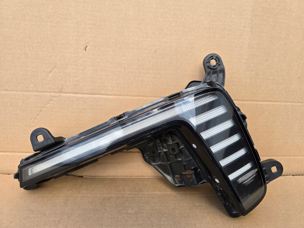 Купить Audi q7 etron противотуманная фара левый led drl 4m0941055