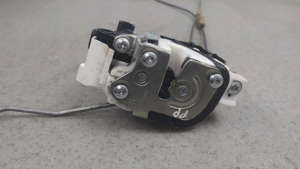 фото №7, Замок дверь правый перед mitsubishi lancer viii 1.6 117km 4a92