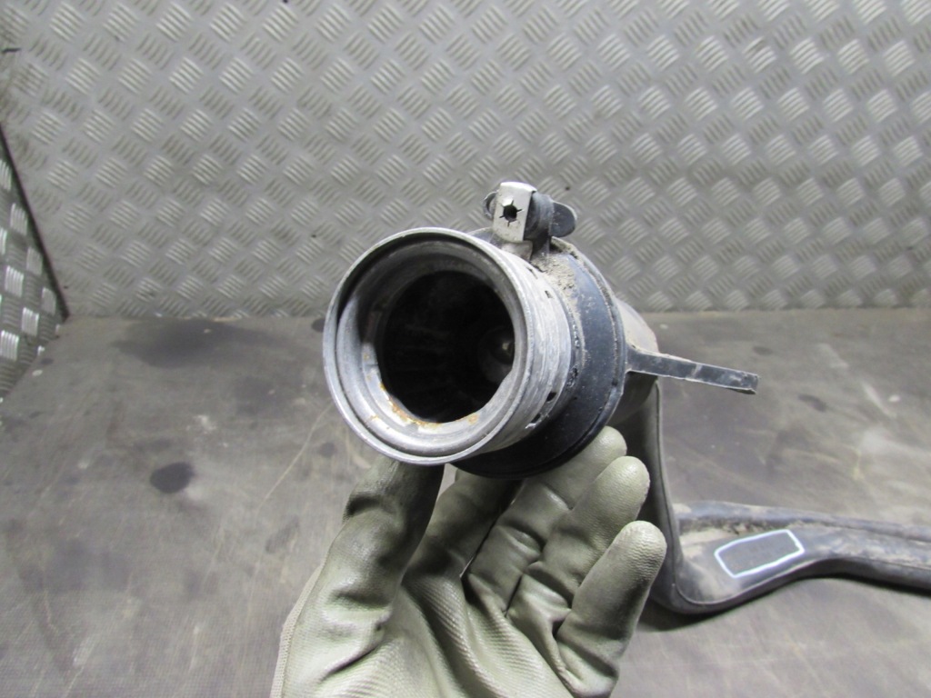 Труба заливная горловина топлива opel zafira b 05-14r 13159945 Киев