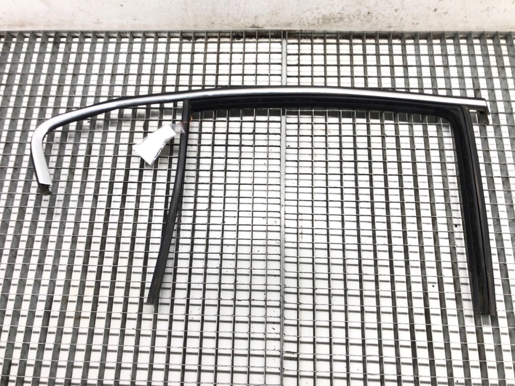 фото №1, Рамка прокладка дверь задняя правая vw passat b8 1.4 tsi [150 km] 2014 - 2022