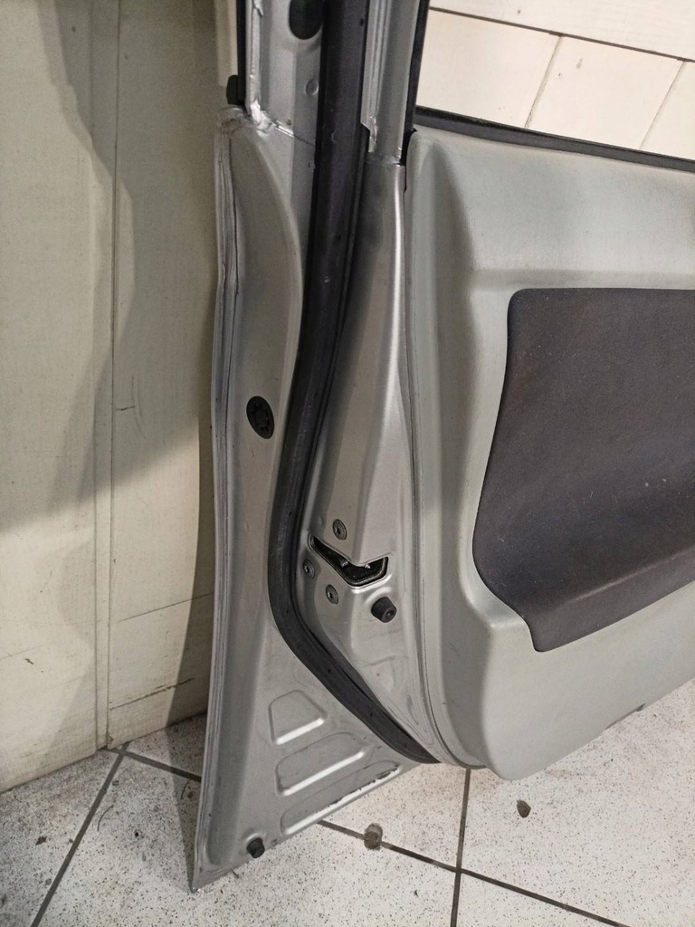 фото №9, Двері перед ліва сторона toyota prius 3 facelift 2011