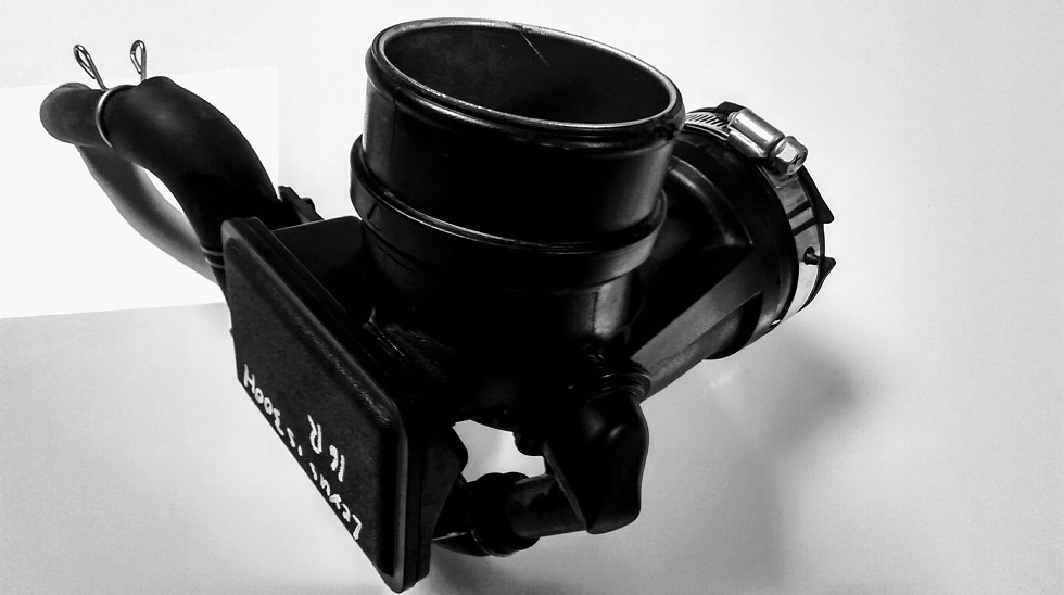 фото №1, Lexus труба повітря is 300h 2.5 гібрид 2016r