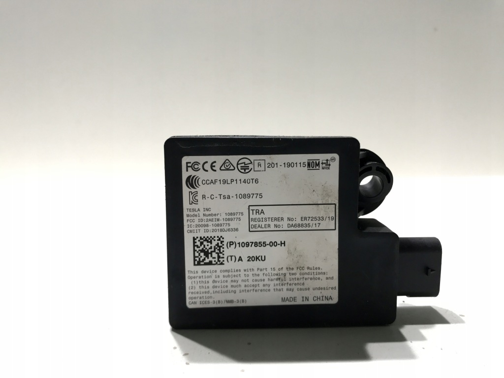 фото №1, Tesla 3 модуль радар заднього бампера 1097855-00-h