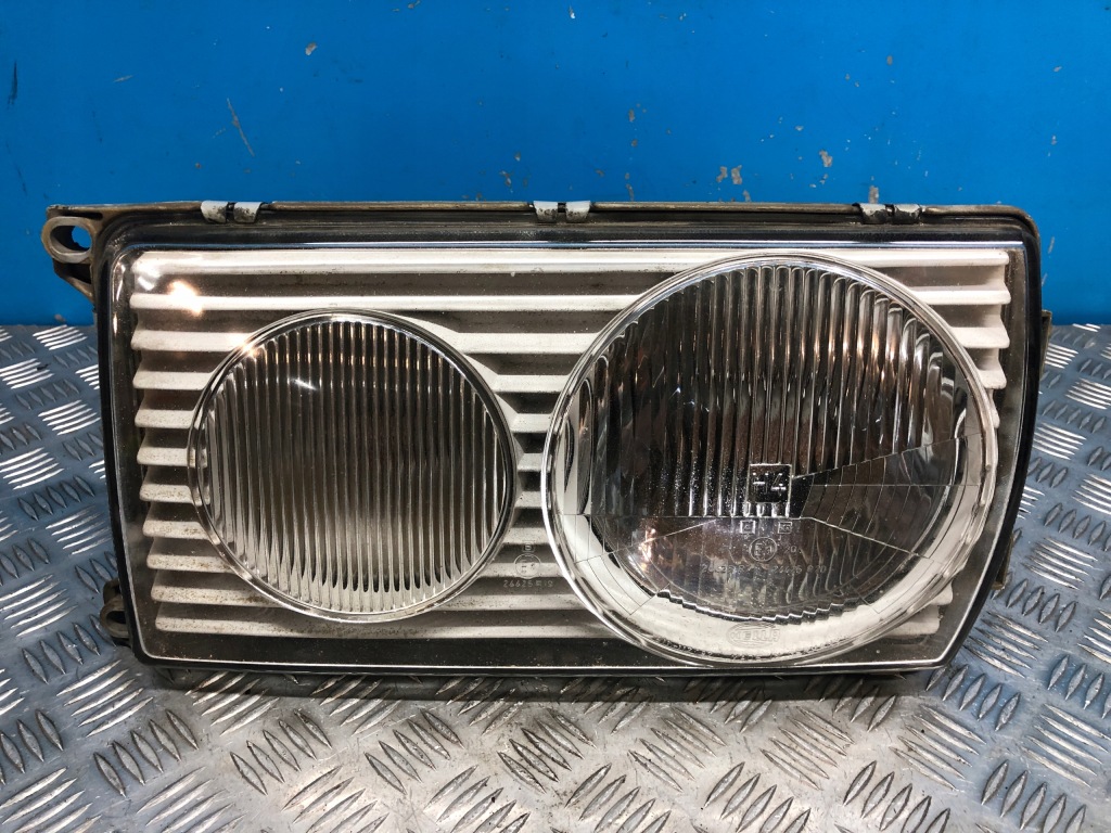 Купити Mercedes w123 лампа лівий перед ліва передня hella 117683