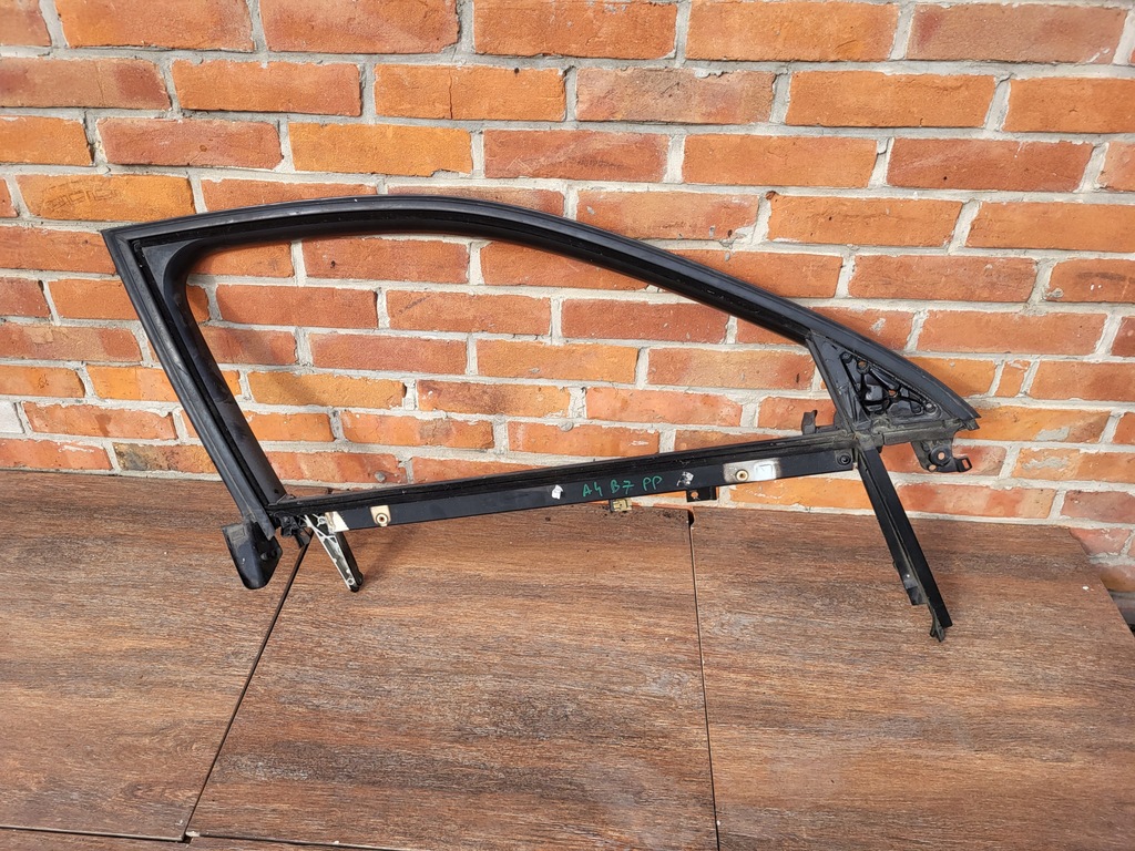 фото №1, Audi a4b7 рамка дверь перед передняя правая