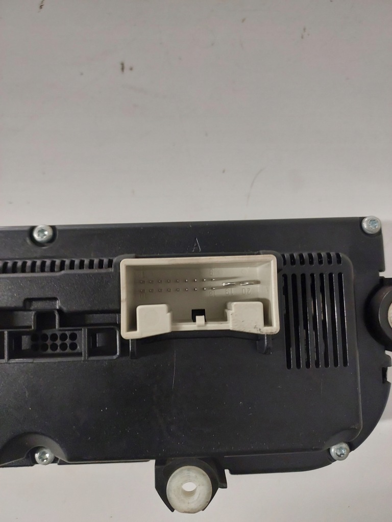 фото №6, Панель кондиционера skoda superb octavia 3t0907044ac