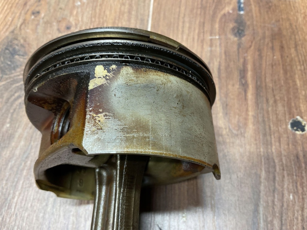 Поршень mercedes-benz sl500 r129 a1130300317 a1130303117 a1130300020 Київ