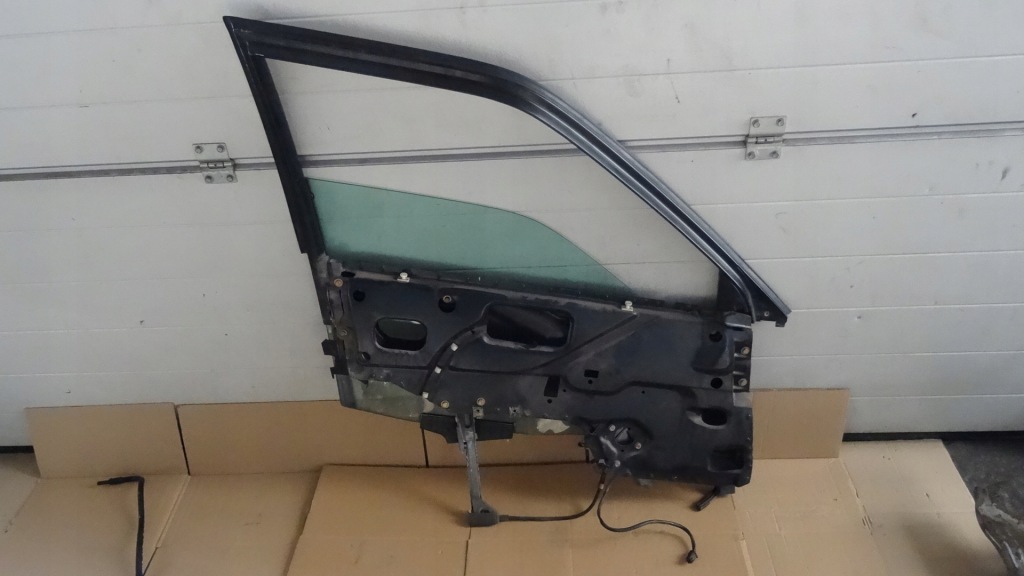 фото №4, Audi 80 b3 рамка двері скло лівий перед
