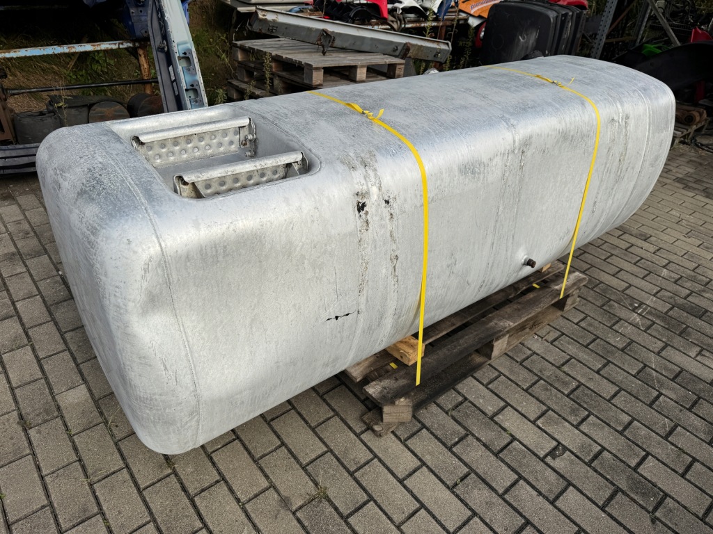 Бак пального adblue 880l mercedes actros mp 4 в Україні